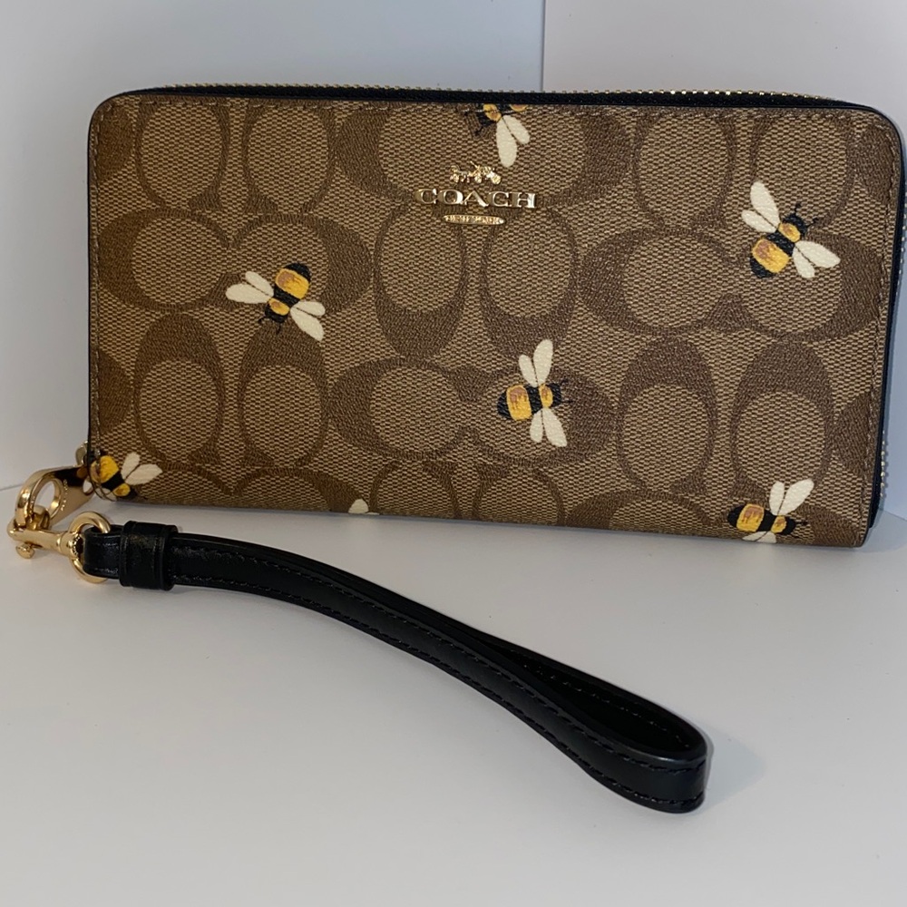 Coach Logo with Bee Print Wristlet Zip Around Accordion Style Wallet Like New